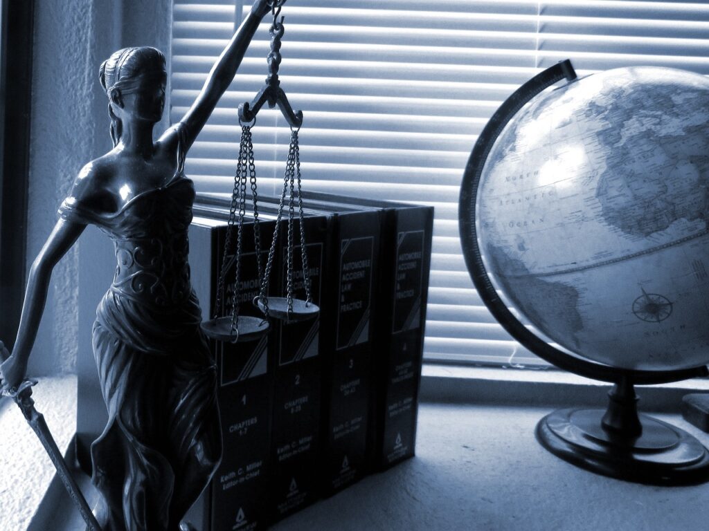 lady justice, legal, law , innketo 